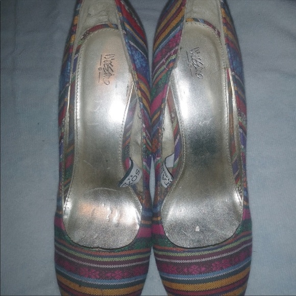 Fiesta platforms - Picture 2 of 3